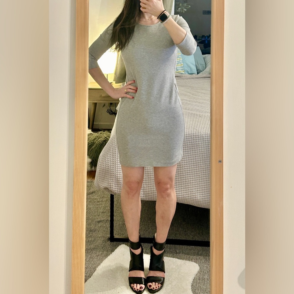 Theory mini dress size 2 light grey bodycon